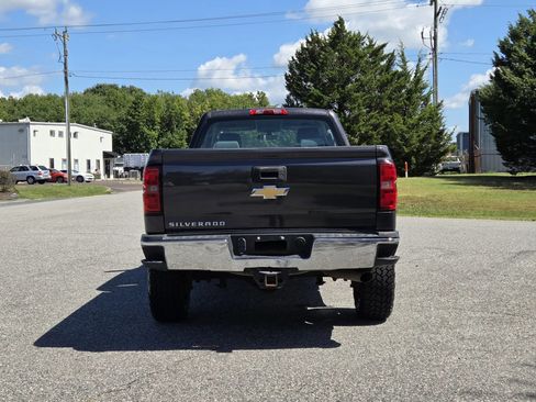 Used 2015 Chevrolet Silverado 2500 W/T AWD/4WD image 7