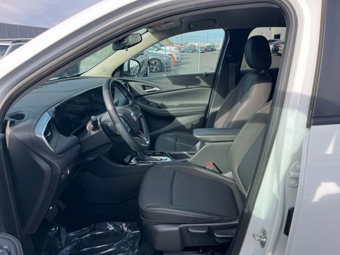 Used 2025 Buick Encore GX Preferred image 26