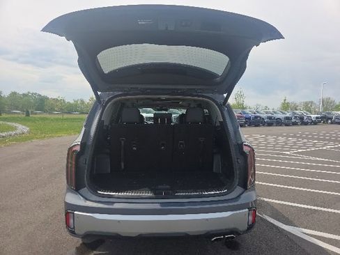 Used 2023 Kia Telluride SX Prestige AWD/4WD image 4