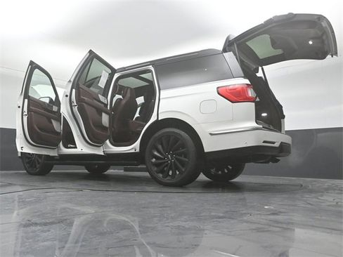 Certified 2021 Lincoln Navigator Black Label w/ Special Edition Package image 51