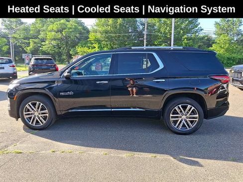 Used 2023 Chevrolet Traverse High Country AWD/4WD image 5