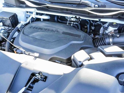 New 2026 Honda Odyssey Touring image 13