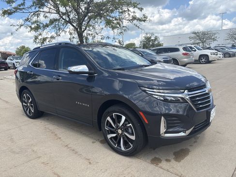 Used 2022 Chevrolet Equinox Premier AWD/4WD image 7