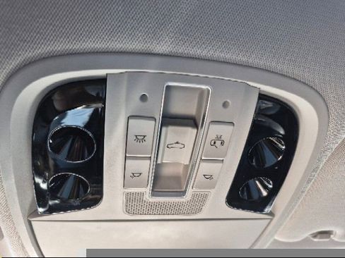 Used 2017 Kia Cadenza Technology image 34