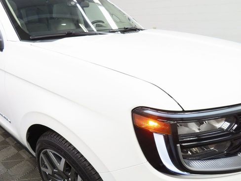 Used 2025 Ford Expedition Max Platinum w/ Platinum Ultimate Package image 31