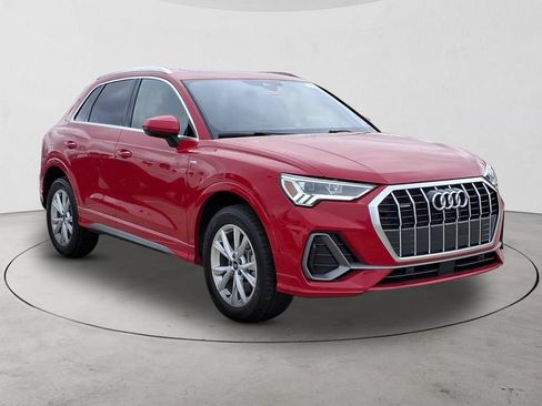 Used 2025 Audi Q3 2.0T Premium AWD/4WD image 3