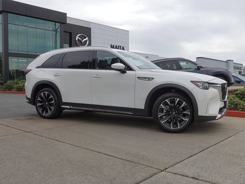 Used 2024 MAZDA CX-90 Plug-In Hybrid w/ Premium Plus image 4