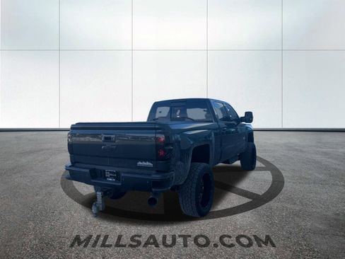 Used 2019 Chevrolet Silverado 2500 High Country w/ Duramax Plus Package image 4