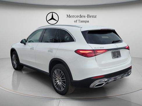Certified 2026 Mercedes-Benz GLC 300 image 2