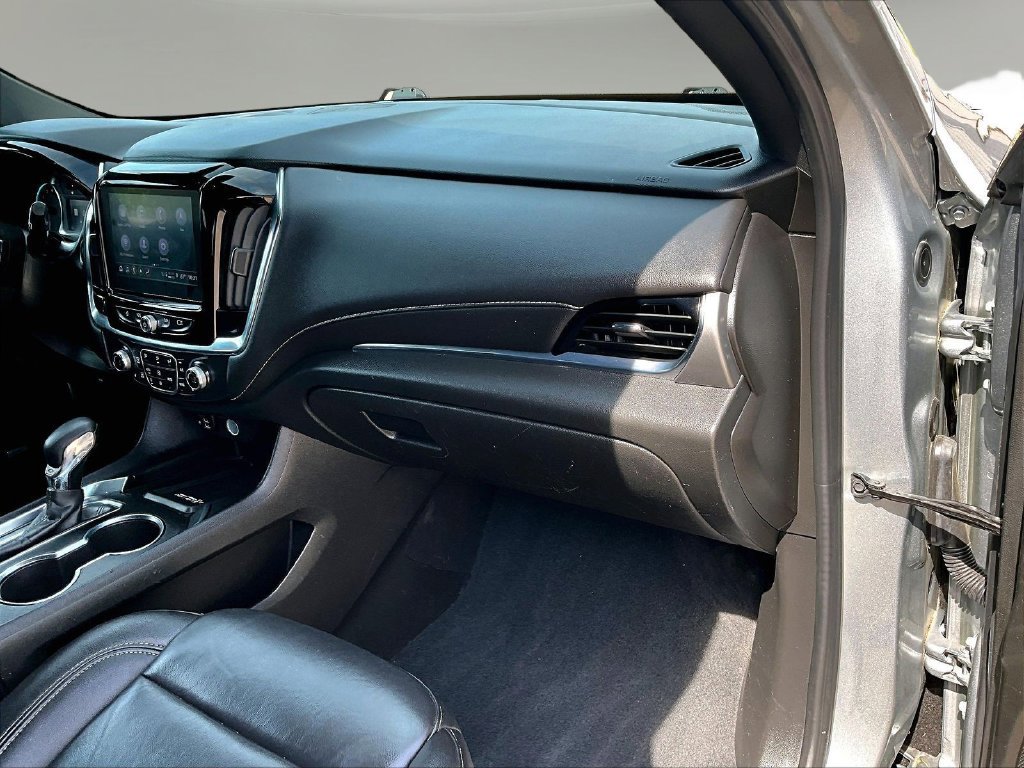 Used 2023 Chevrolet Traverse LT w/ LT Premium Package AWD/4WD image 30