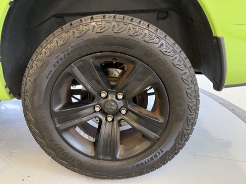 Used 2017 RAM 1500 Sport w/ Sublime Green Sport Package image 60