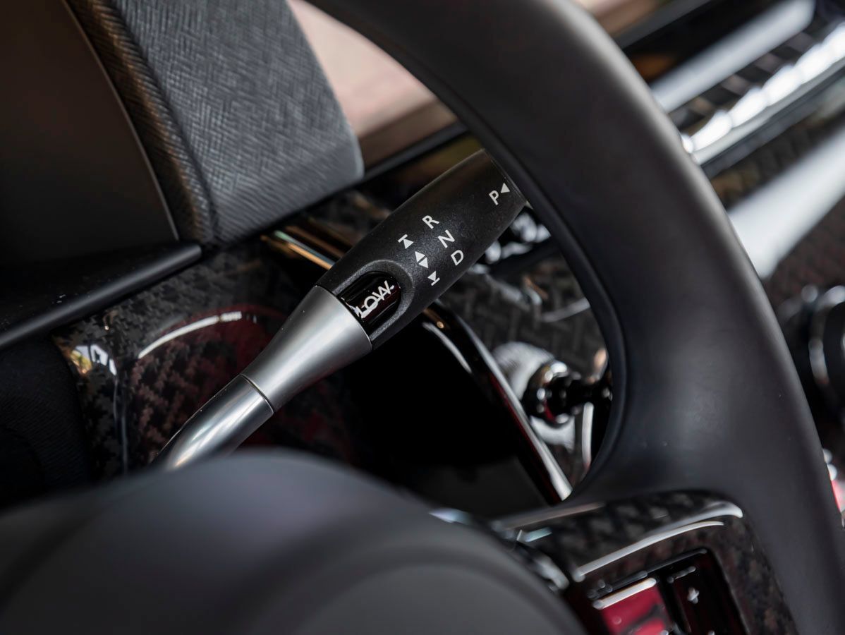 Used 2024 Rolls-Royce Cullinan Black Badge w/ Dark Exterior Package AWD/4WD image 28
