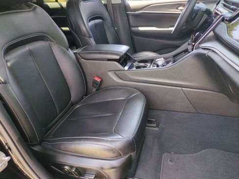 Certified 2022 Jeep Grand Cherokee Limited 4xe w/ MOPAR Finishing Package AWD/4WD image 22