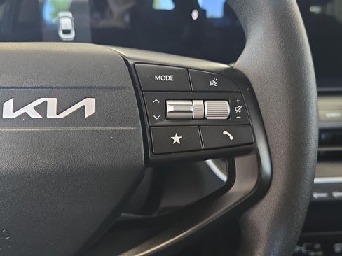 Used 2025 Kia K4 FWD image 13