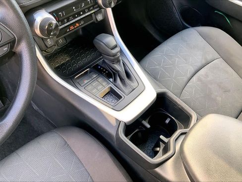 Used 2025 Toyota RAV4 XLE image 13