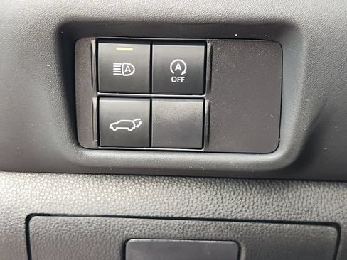 Used 2023 Toyota Highlander XSE FWD image 21
