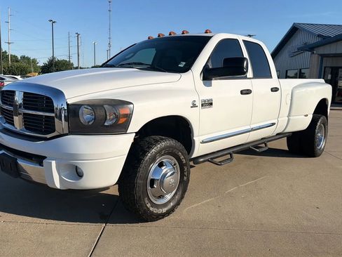 Used 2007 Dodge Ram 3500 Truck Laramie w/ Trailer Tow Group AWD/4WD image 4