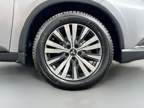 Used 2019 Mitsubishi Outlander SEL FWD image 44
