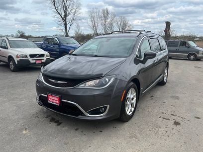 Used 2017 Chrysler Pacifica Touring-L Plus