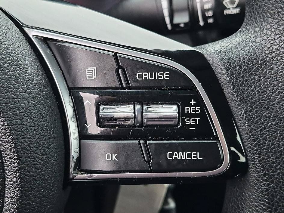 Used 2020 Kia Optima LX FWD image 17