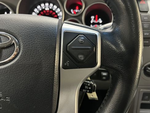 Used 2015 Toyota Sequoia Limited image 22