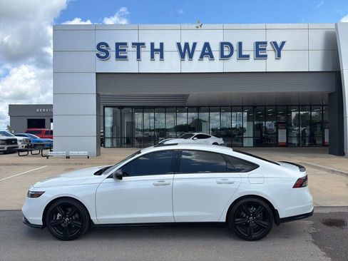 Used 2025 Honda Accord Sport image 25