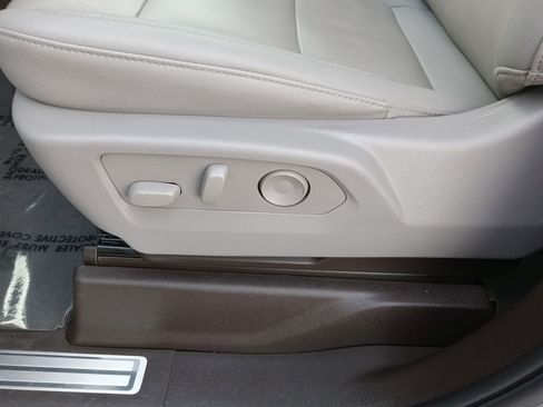 Used 2024 Chevrolet Silverado 1500 RST image 20