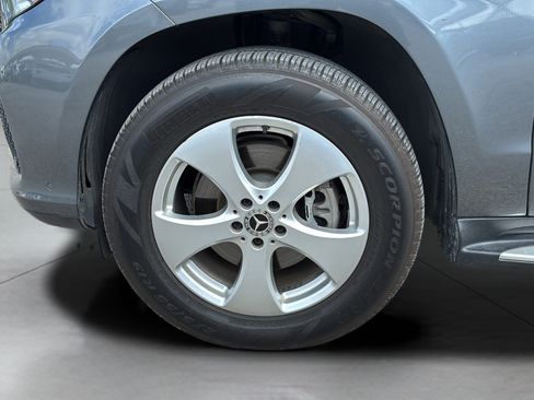 Used 2019 Mercedes-Benz GLS 450 4MATIC image 32
