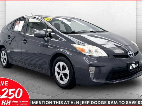 Used 2014 Toyota Prius Four FWD image 1