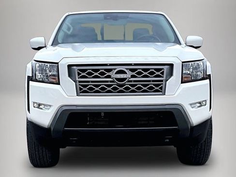 Certified 2024 Nissan Frontier SV w/ SV Convenience Package image 3