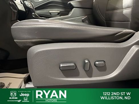 Used 2019 Ford Escape Titanium w/ U9j03 - Titanium Tow Package image 31