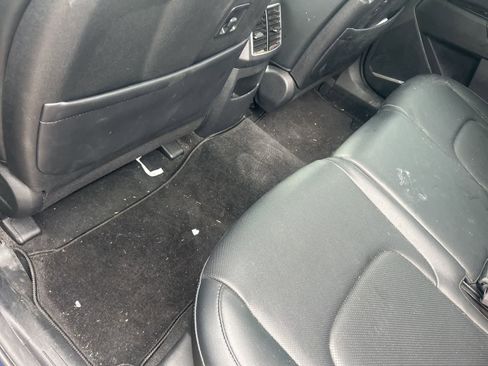 Certified 2024 Kia Sportage EX image 12