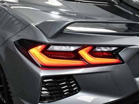 Used 2022 Chevrolet Corvette Stingray Preferred Cpe w/ Z51 Performance Package RWD image 87