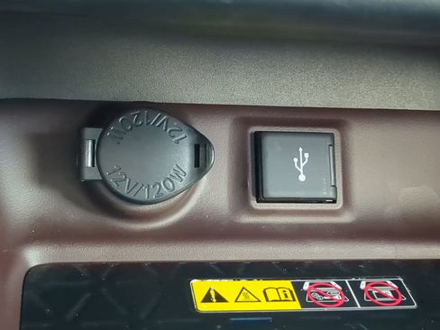 Used 2022 Toyota RAV4 Limited image 23