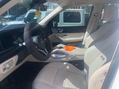 Used 2022 Mercedes-Benz GLE 350 4MATIC w/ Premium Package image 11