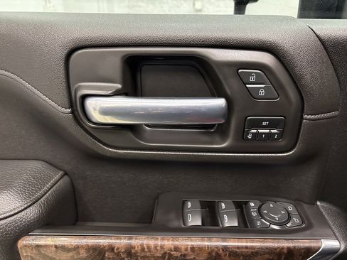 Certified 2021 GMC Sierra 3500 Denali w/ Denali Ultimate Package image 15