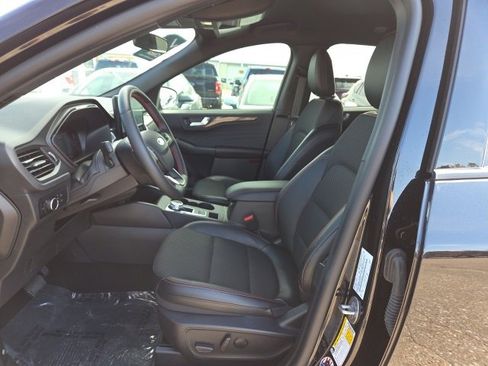 Used 2025 Ford Escape ST-Line w/ Tech Pack #1 image 9