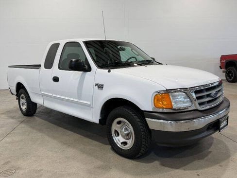 Used 2004 Ford F150 XLT RWD image 5
