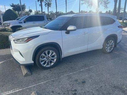Certified 2022 Toyota Highlander Limited