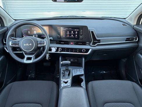 Used 2025 Kia Sportage LX FWD image 31