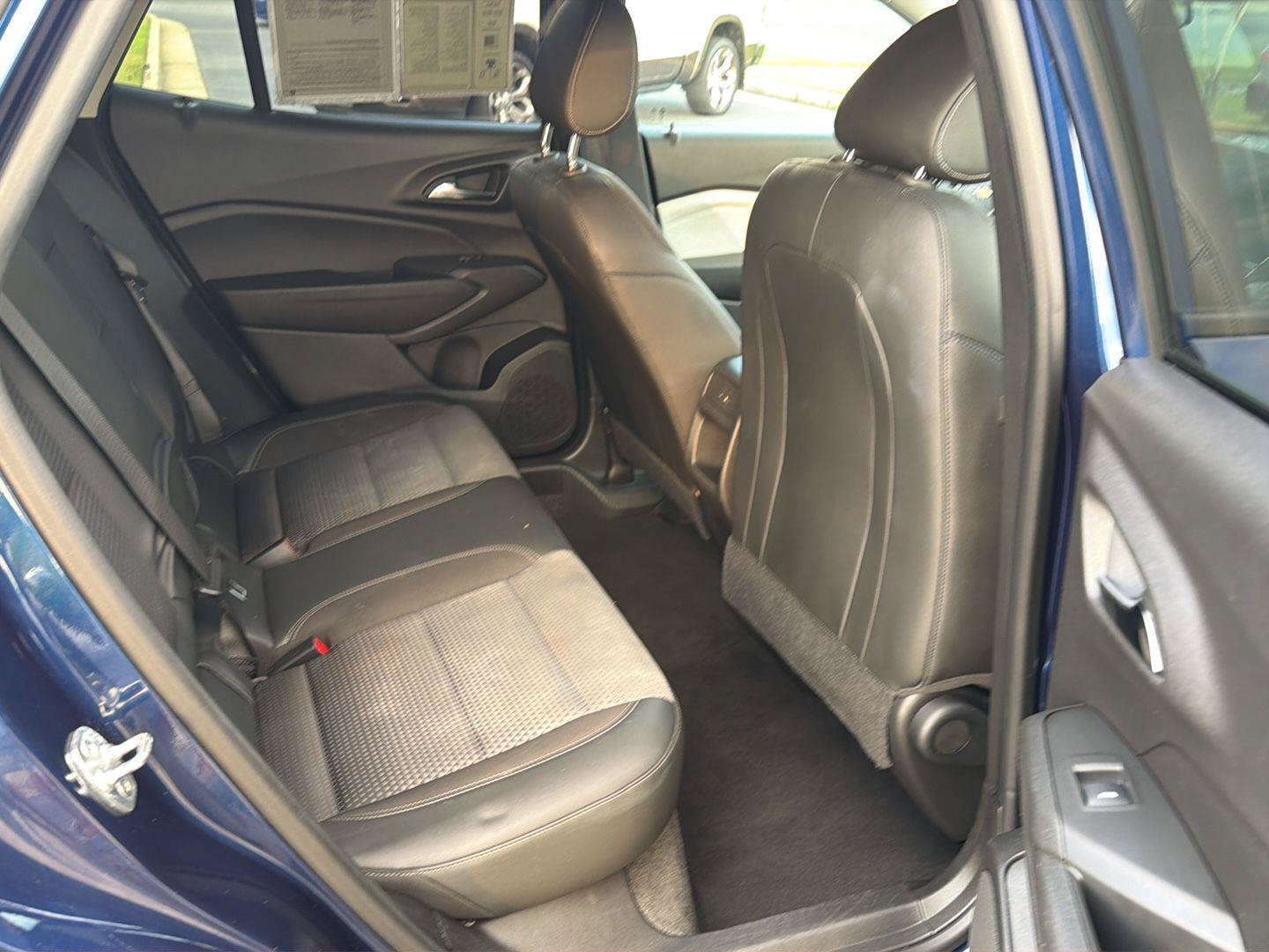 Used 2024 Chevrolet Trax LT FWD image 12