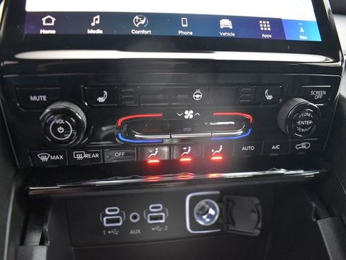 New 2025 Jeep Grand Cherokee L Limited w/ Black Appearance Package image 31