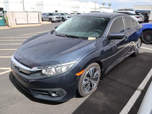 Used 2016 Honda Civic EX-T image 2