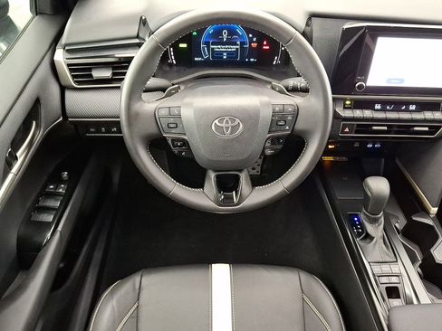 Certified 2025 Toyota Camry SE FWD image 12