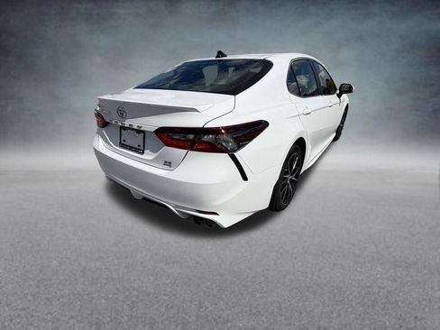 Used 2023 Toyota Camry SE w/ Cold Weather Package AWD/4WD image 5
