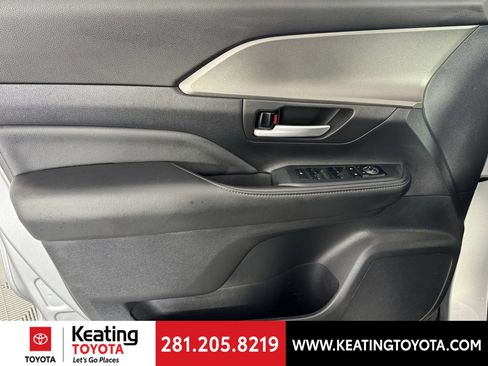 Certified 2025 Toyota Grand Highlander AWD image 13