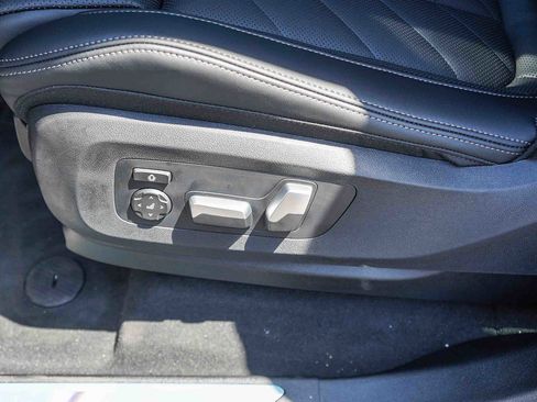 New 2026 BMW X5 sDrive40i w/ M Sport Package image 24