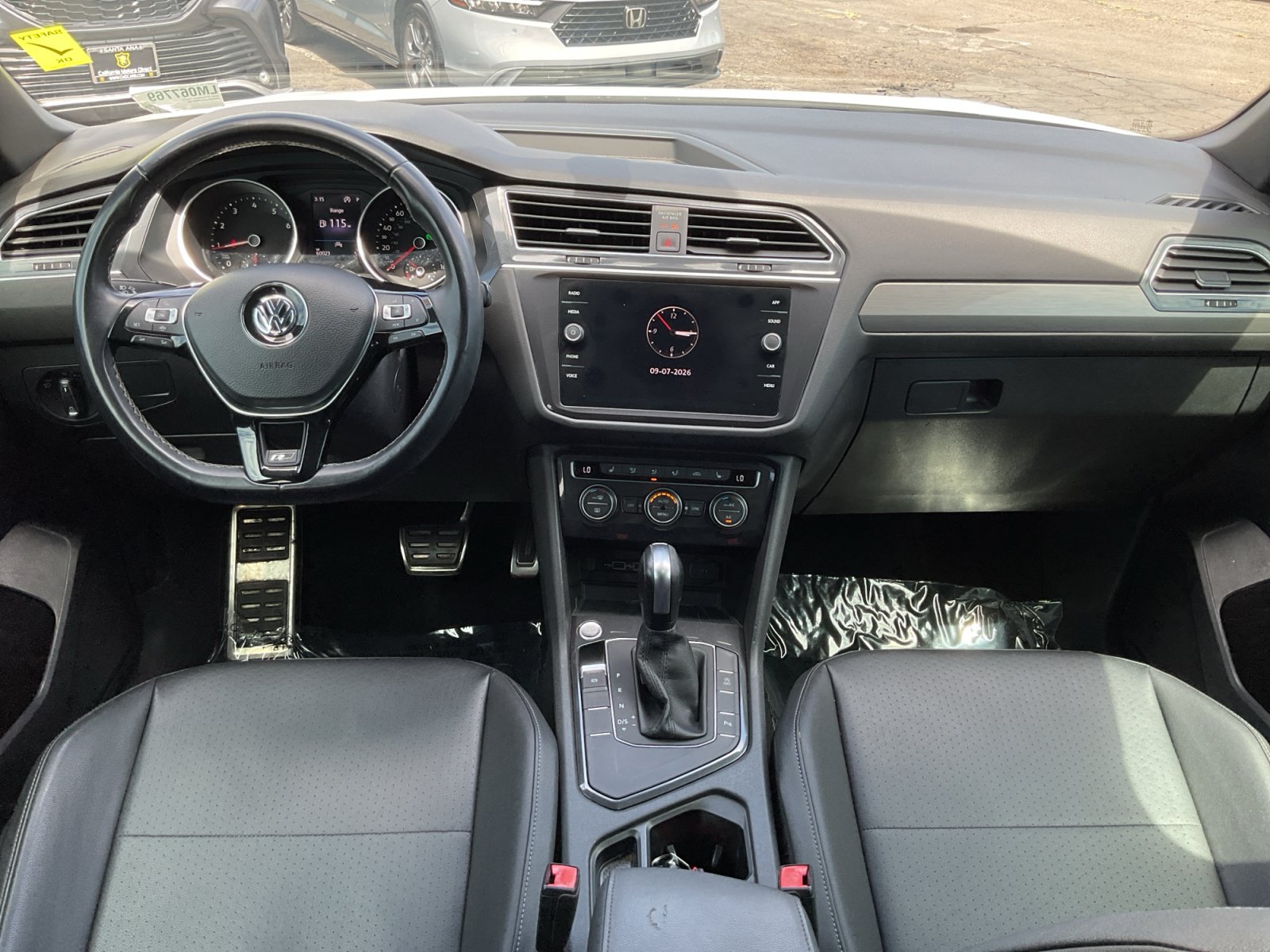 Used 2020 Volkswagen Tiguan SE R-Line FWD image 15