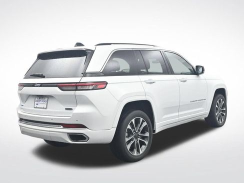 Used 2023 Jeep Grand Cherokee Overland AWD/4WD image 6