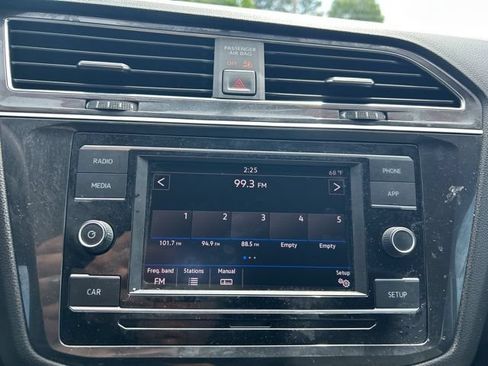 Used 2018 Volkswagen Tiguan S FWD image 28